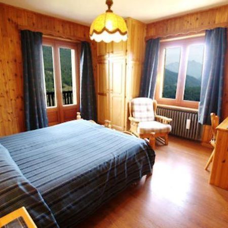 Hotel Alpe Fleurie Чамполук Стая снимка