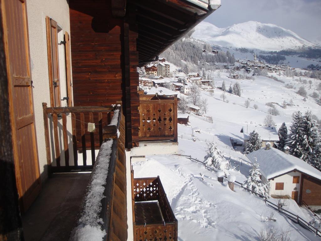 Hotel Alpe Fleurie Чамполук Екстериор снимка