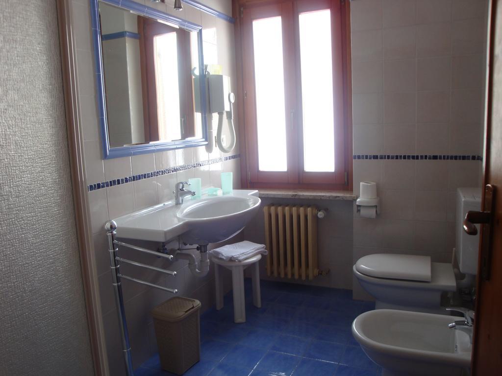 Hotel Alpe Fleurie Чамполук Екстериор снимка