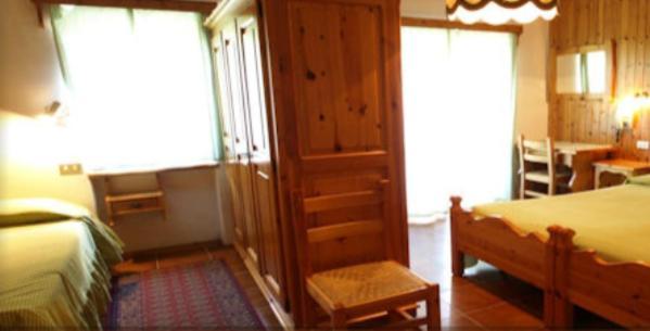Hotel Alpe Fleurie Чамполук Екстериор снимка