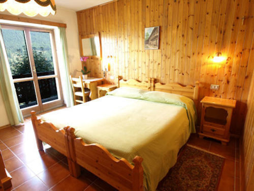 Hotel Alpe Fleurie Чамполук Екстериор снимка